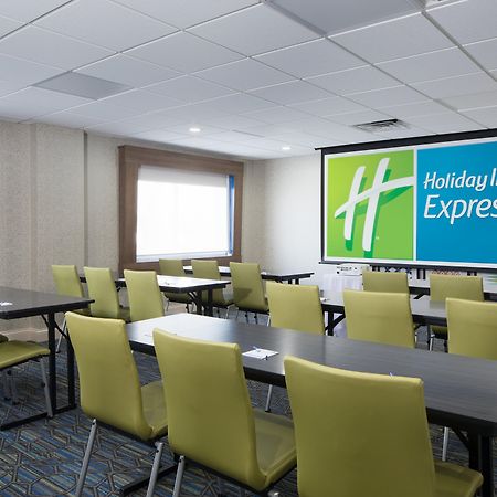 Holiday Inn Express Louisville Northeast, An Ihg Hotel Exterior foto